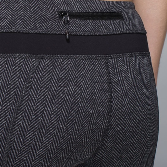 Lululemon Inspire Crop II *All Luxtreme - Picture 4 of 9